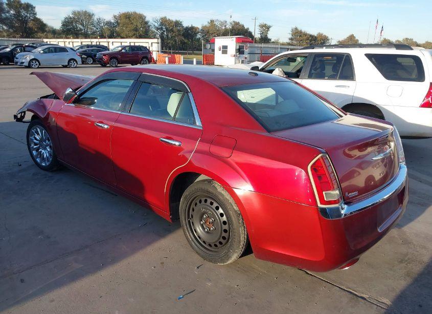 Photo 3 of 2013 Chrysler 300 MOTOWN (VIN 2C3CCAAG8DH698465)