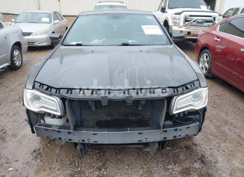 Photo 6 of 2013 Chrysler 300 MOTOWN (VIN 2C3CCAAG8DH722845)