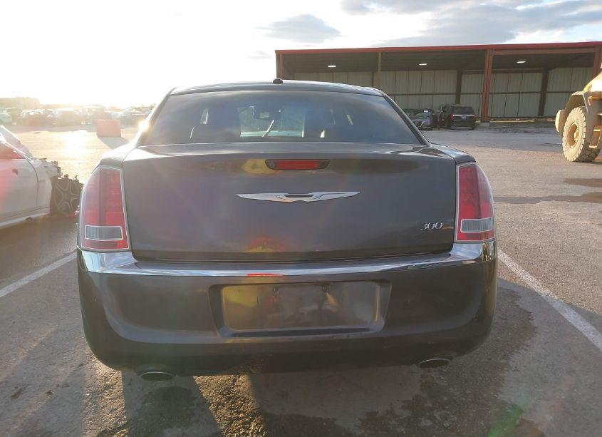 Photo 17 of 2013 Chrysler 300 MOTOWN (VIN 2C3CCAAG8DH731996)