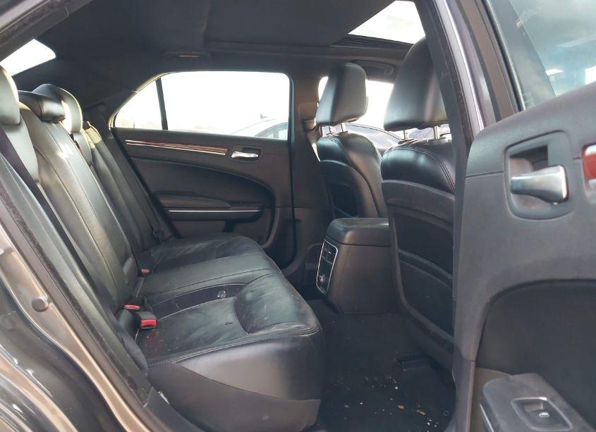 Photo 8 of 2013 Chrysler 300 MOTOWN (VIN 2C3CCAAG8DH731996)