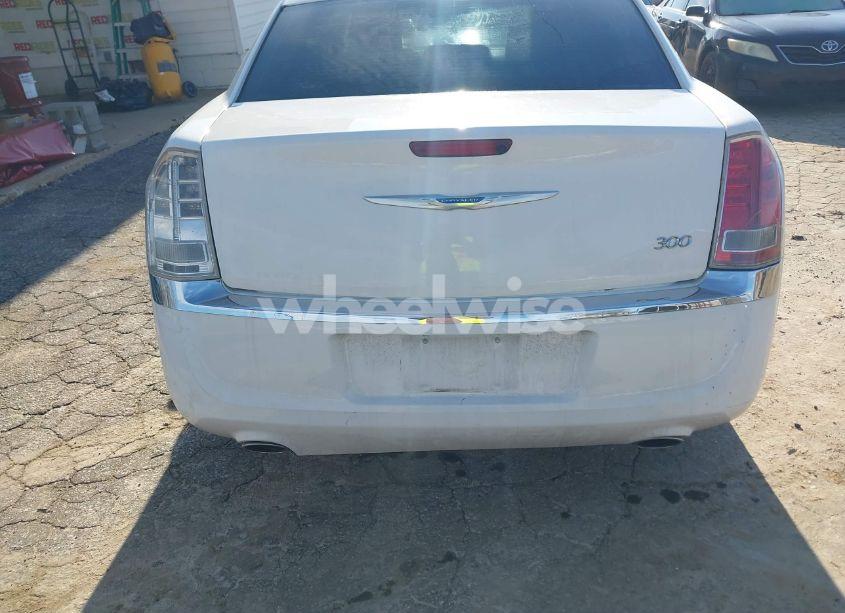 Photo 17 of 2014 Chrysler 300 (VIN 2C3CCAAG8EH288654)