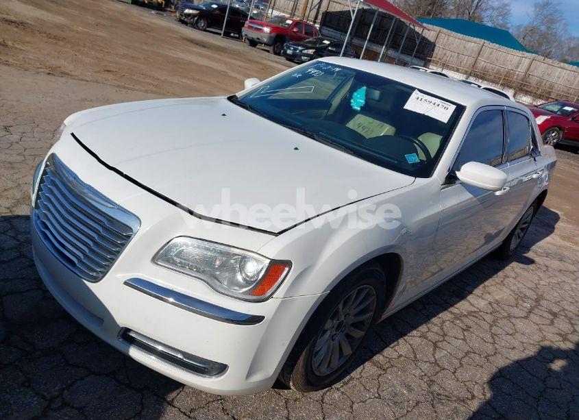 Photo 2 of 2014 Chrysler 300 (VIN 2C3CCAAG8EH288654)