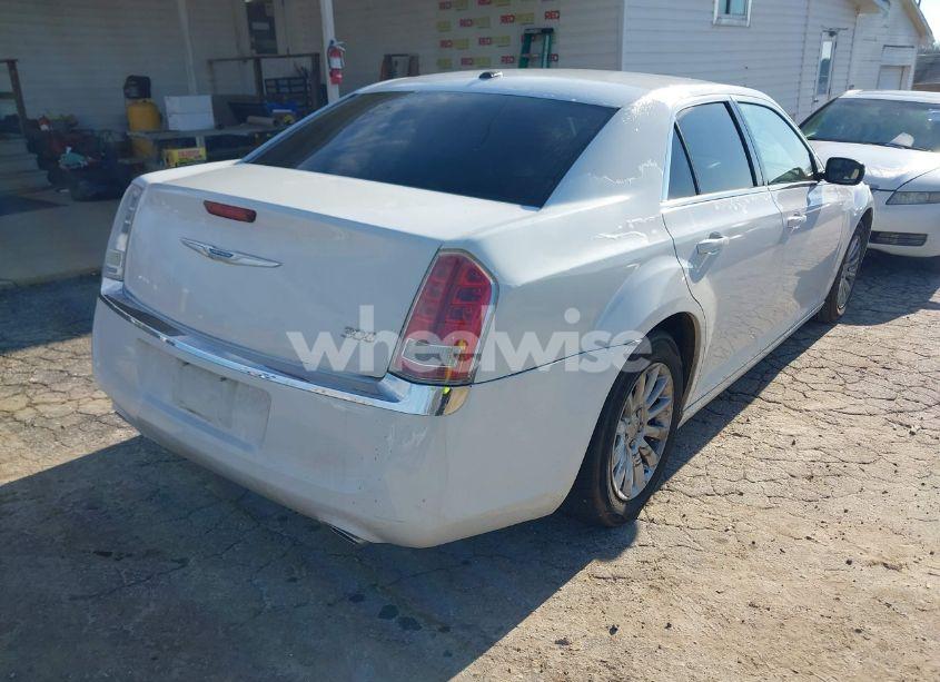 Photo 4 of 2014 Chrysler 300 (VIN 2C3CCAAG8EH288654)