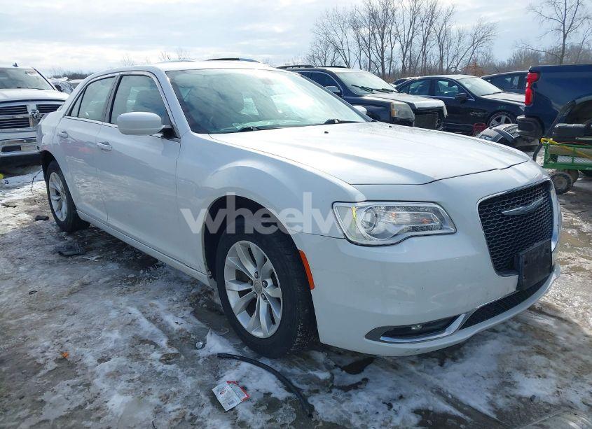 2015 Chrysler 300 LIMITED (VIN 2C3CCAAG8FH780666) main photo