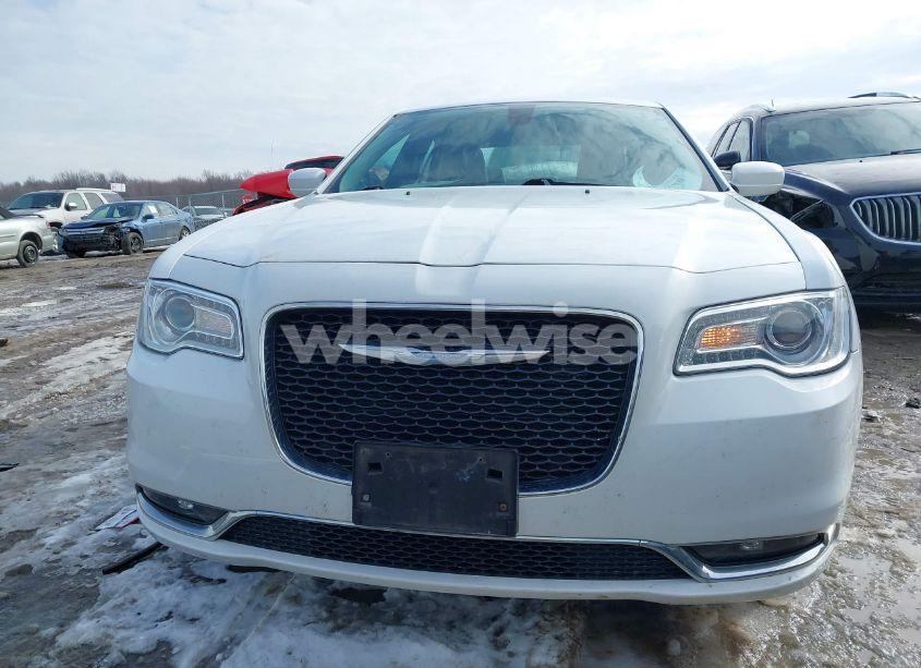 Photo 13 of 2015 Chrysler 300 LIMITED (VIN 2C3CCAAG8FH780666)
