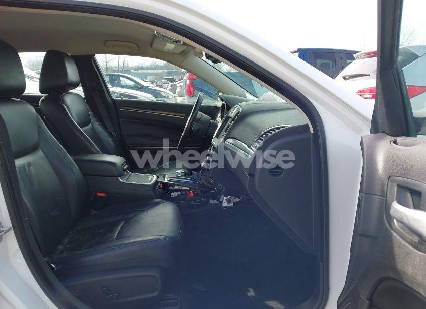 Photo 5 of 2015 Chrysler 300 LIMITED (VIN 2C3CCAAG8FH780666)