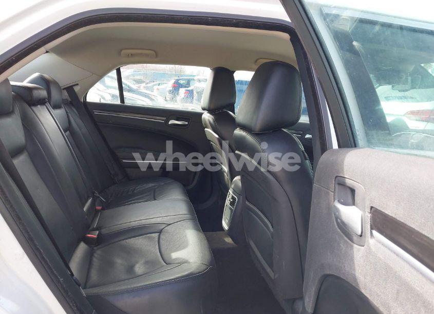 Photo 8 of 2015 Chrysler 300 LIMITED (VIN 2C3CCAAG8FH780666)