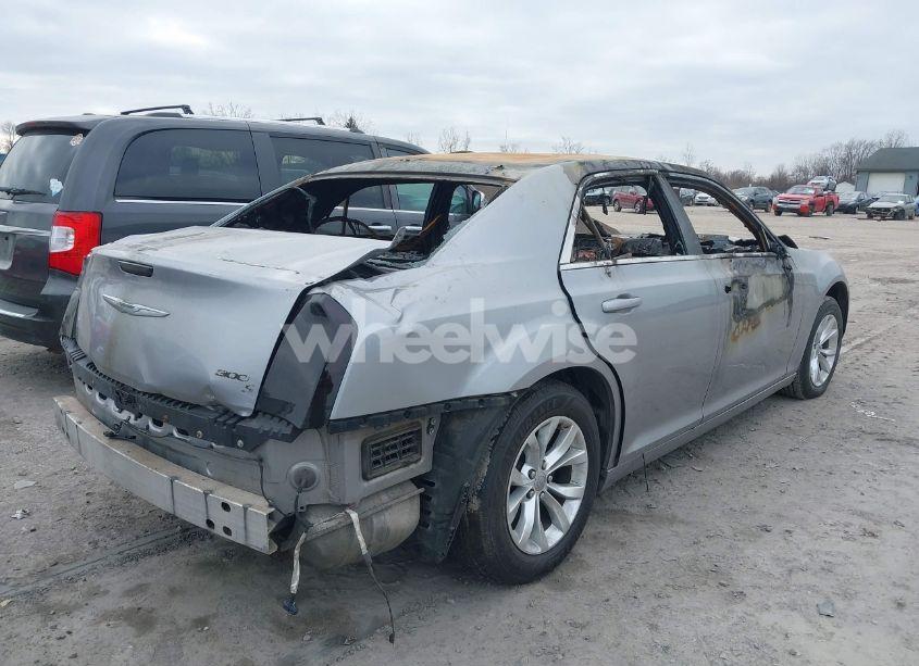 Photo 4 of 2015 Chrysler 300 LIMITED (VIN 2C3CCAAG8FH786712)