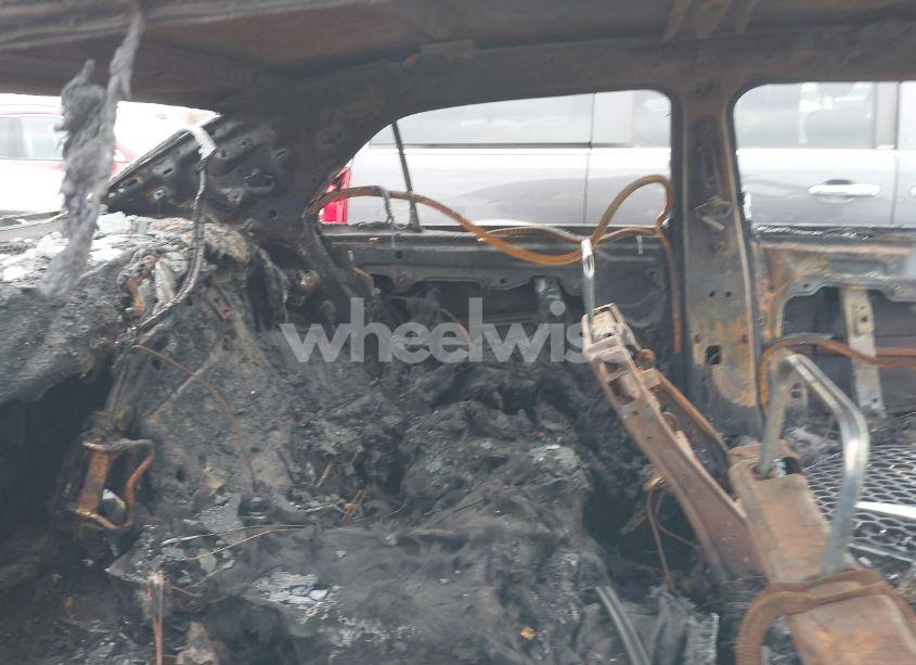 Photo 8 of 2015 Chrysler 300 LIMITED (VIN 2C3CCAAG8FH786712)