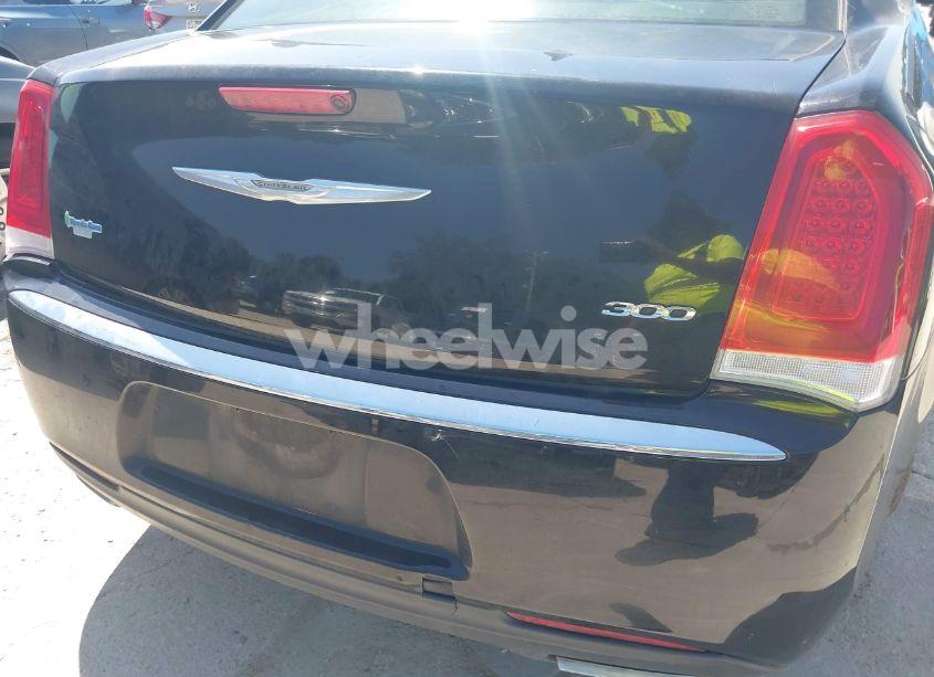 Photo 6 of 2015 Chrysler 300 LIMITED (VIN 2C3CCAAG8FH920862)