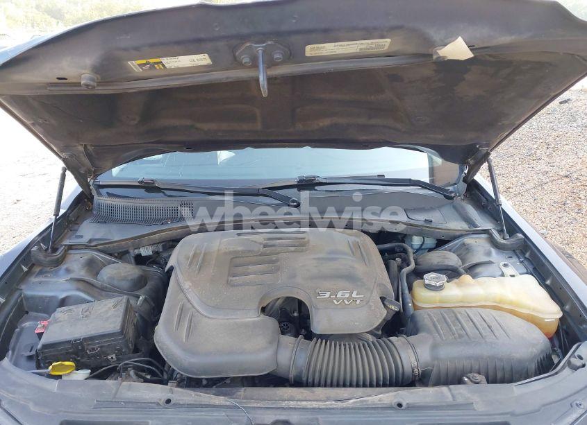 Photo 10 of 2015 Chrysler 300 LIMITED (VIN 2C3CCAAG8FH929898)