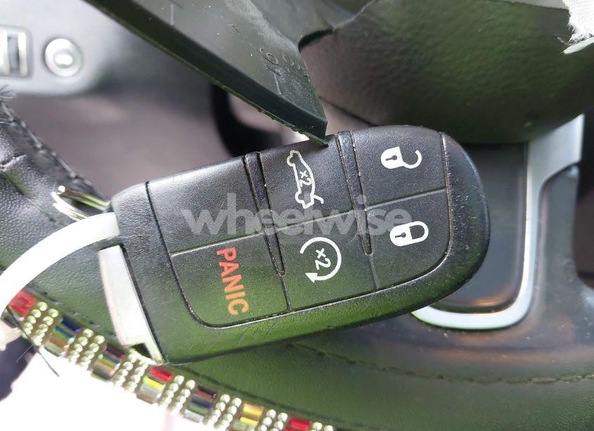 Photo 11 of 2015 Chrysler 300 LIMITED (VIN 2C3CCAAG8FH929898)