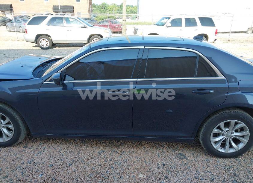 Photo 14 of 2015 Chrysler 300 LIMITED (VIN 2C3CCAAG8FH929898)