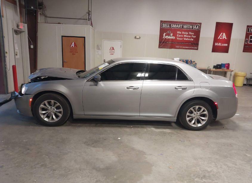 Photo 15 of 2016 Chrysler 300 LIMITED (VIN 2C3CCAAG8GH181350)