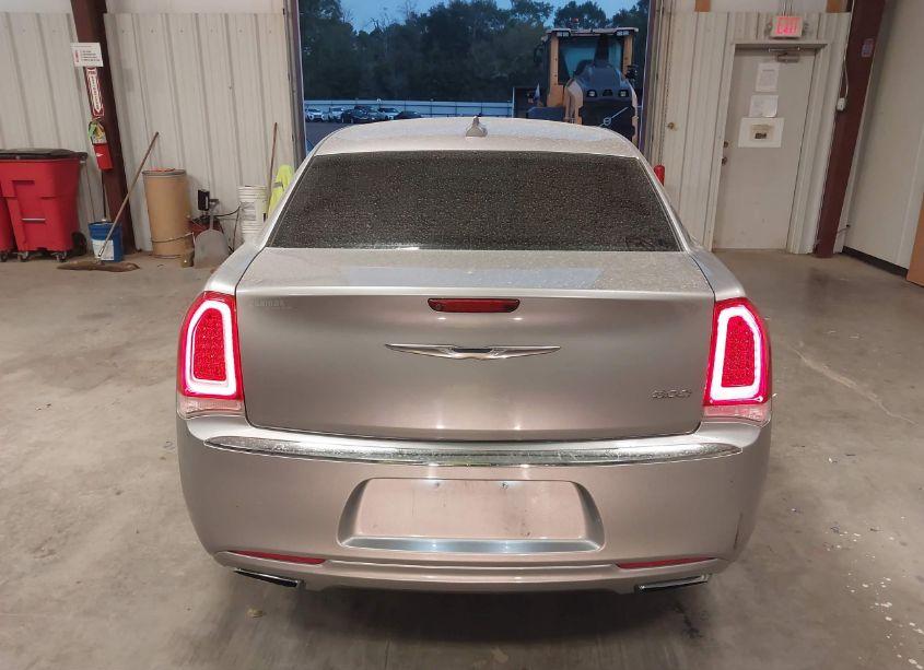 Photo 17 of 2016 Chrysler 300 LIMITED (VIN 2C3CCAAG8GH181350)