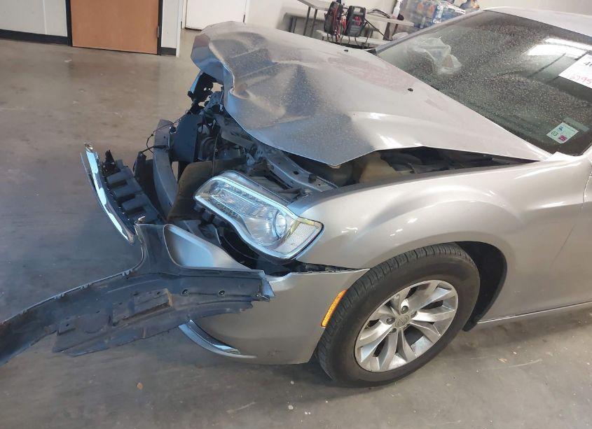 Photo 18 of 2016 Chrysler 300 LIMITED (VIN 2C3CCAAG8GH181350)