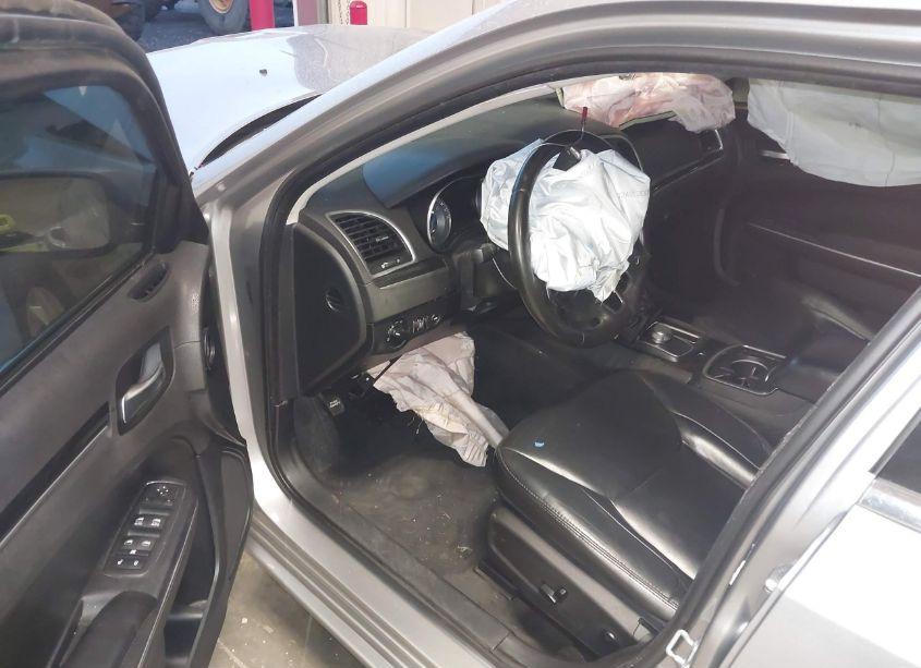 Photo 19 of 2016 Chrysler 300 LIMITED (VIN 2C3CCAAG8GH181350)