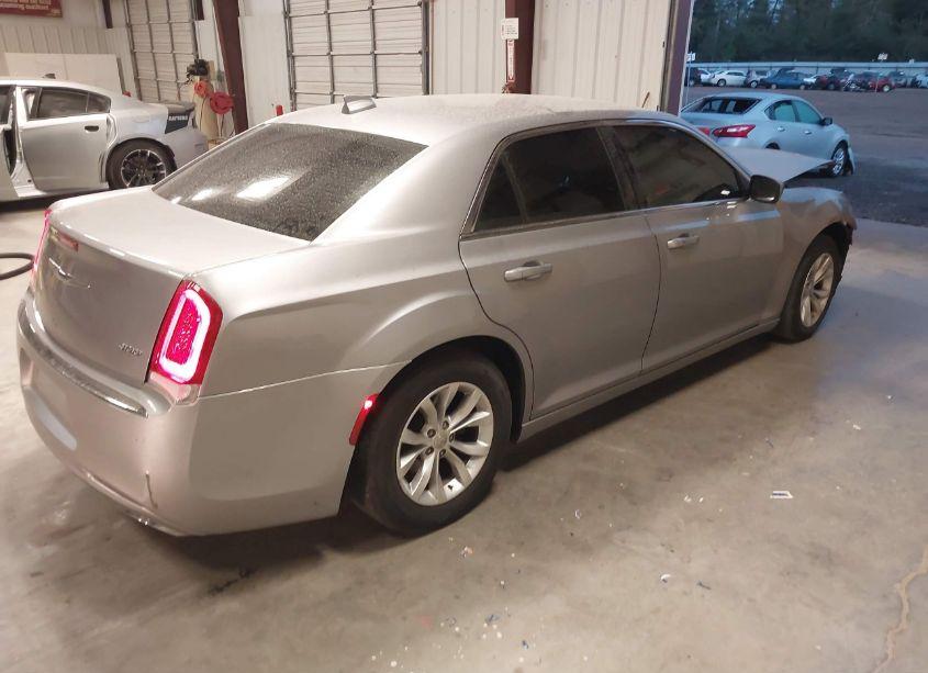 Photo 4 of 2016 Chrysler 300 LIMITED (VIN 2C3CCAAG8GH181350)