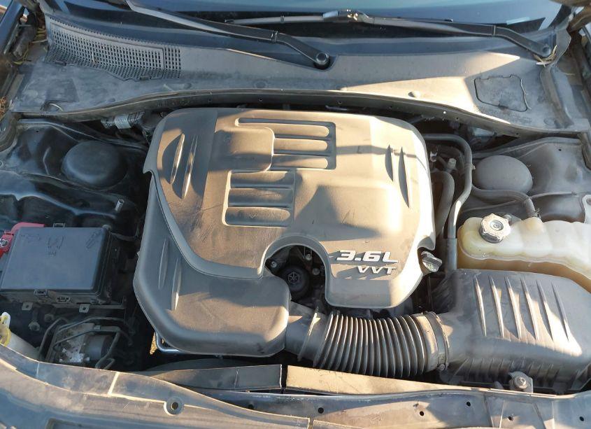 Photo 10 of 2016 Chrysler 300 LIMITED (VIN 2C3CCAAG8GH252871)