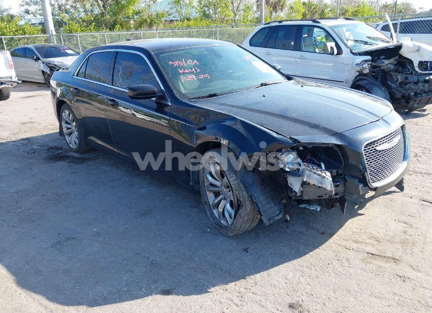 2016 Chrysler 300 LIMITED (VIN 2C3CCAAG8GH311160) main photo