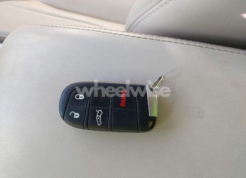 Photo 11 of 2016 Chrysler 300 LIMITED (VIN 2C3CCAAG8GH311160)