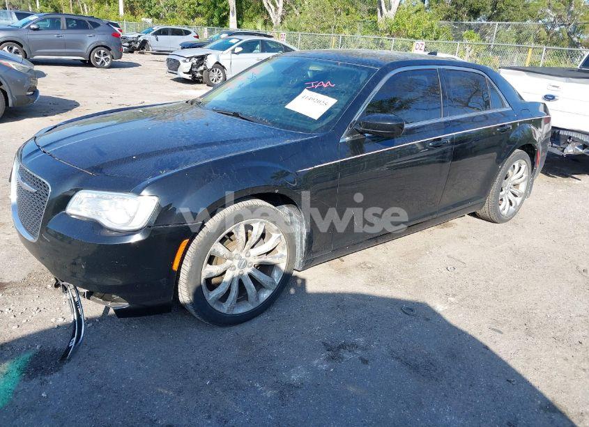 Photo 2 of 2016 Chrysler 300 LIMITED (VIN 2C3CCAAG8GH311160)