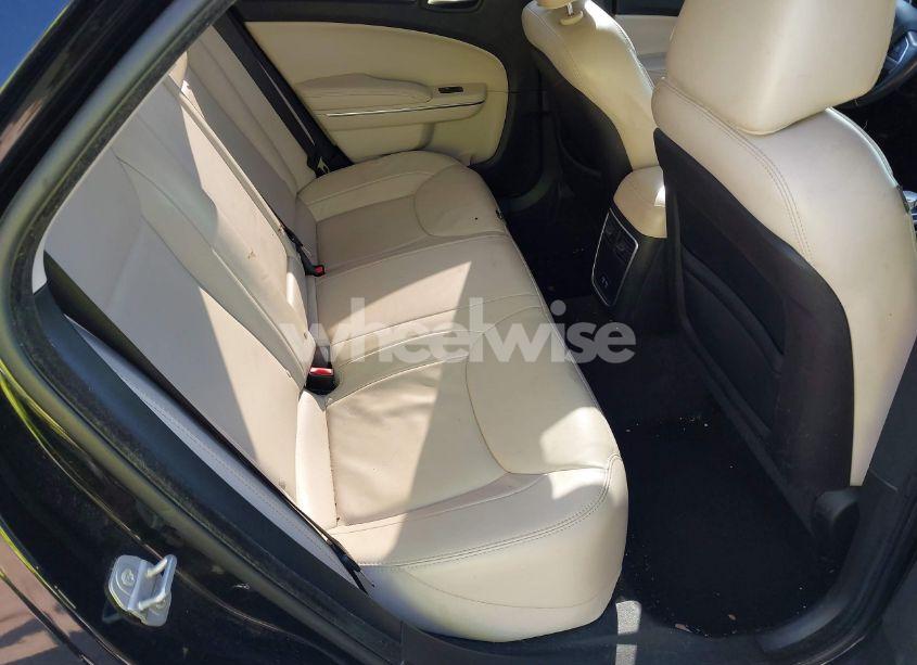 Photo 8 of 2016 Chrysler 300 LIMITED (VIN 2C3CCAAG8GH311160)