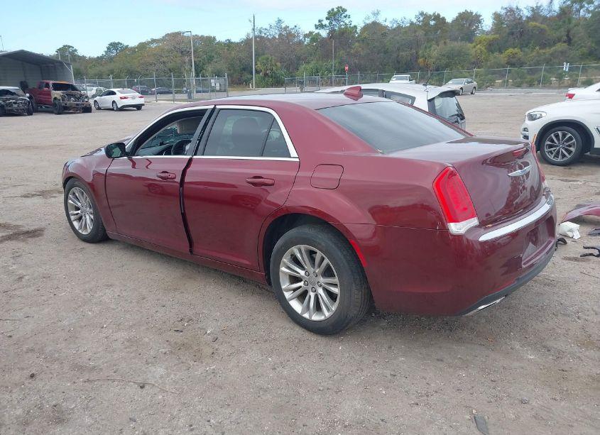 Photo 3 of 2019 Chrysler 300 TOURING (VIN 2C3CCAAG8KH628896)