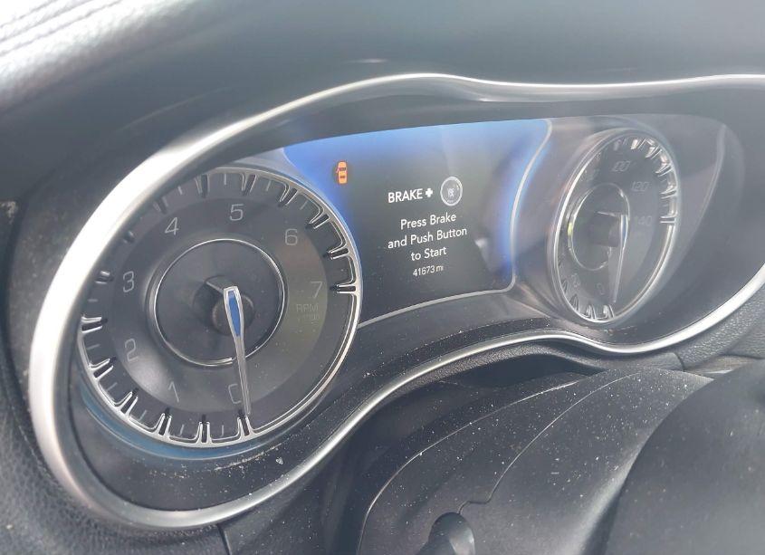 Photo 7 of 2019 Chrysler 300 TOURING (VIN 2C3CCAAG8KH628896)