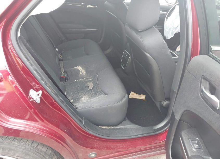 Photo 8 of 2019 Chrysler 300 TOURING (VIN 2C3CCAAG8KH628896)