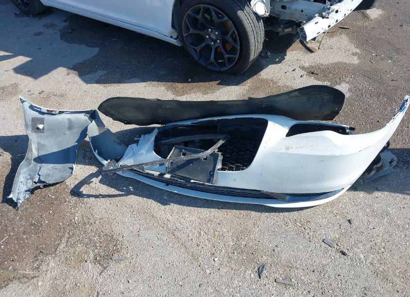 Photo 12 of 2019 Chrysler 300 TOURING (VIN 2C3CCAAG8KH758113)