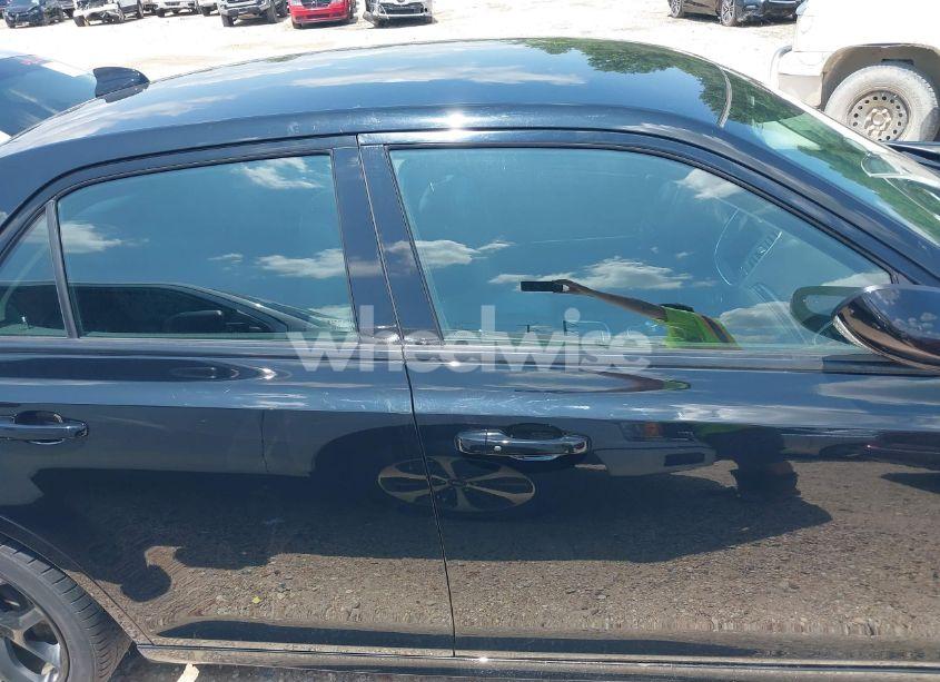 Photo 13 of 2021 Chrysler 300 TOURING L (VIN 2C3CCAAG8MH661593)