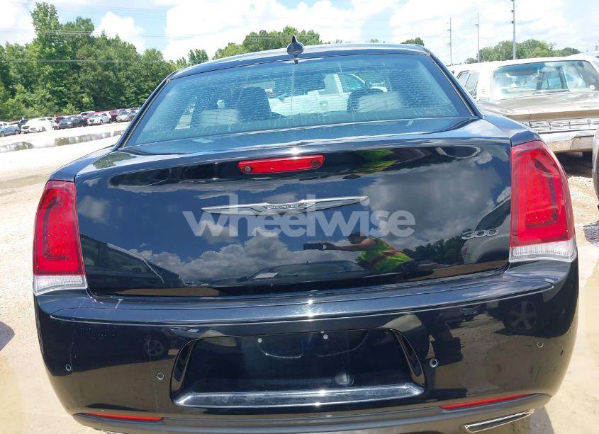 Photo 14 of 2021 Chrysler 300 TOURING L (VIN 2C3CCAAG8MH661593)