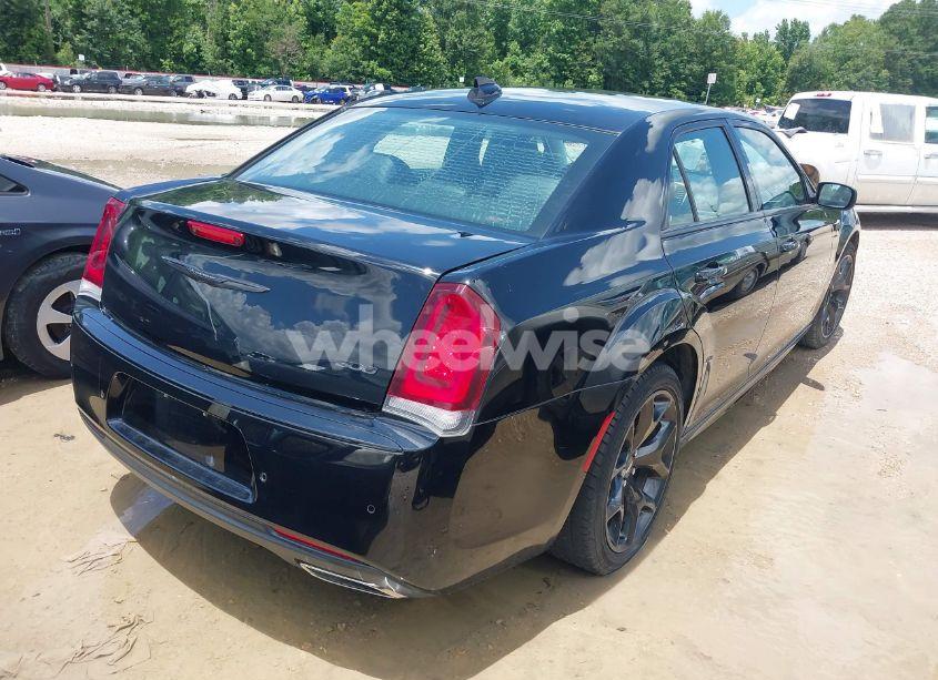 Photo 4 of 2021 Chrysler 300 TOURING L (VIN 2C3CCAAG8MH661593)