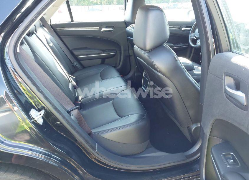 Photo 8 of 2021 Chrysler 300 TOURING L (VIN 2C3CCAAG8MH661593)