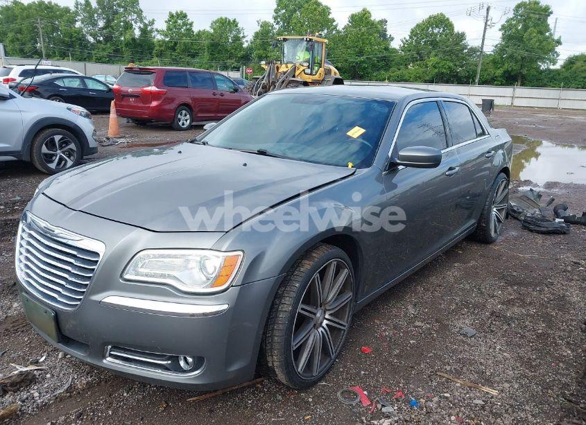 Photo 2 of 2012 Chrysler 300 (VIN 2C3CCAAG9CH261556)