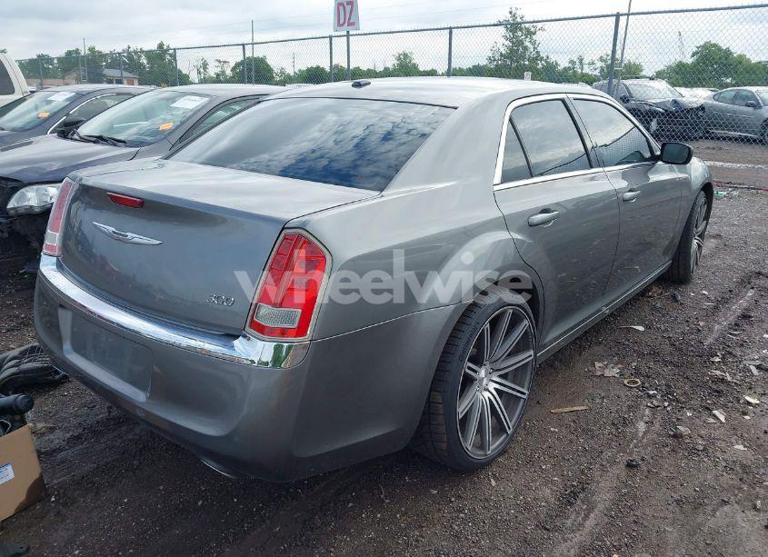 Photo 4 of 2012 Chrysler 300 (VIN 2C3CCAAG9CH261556)