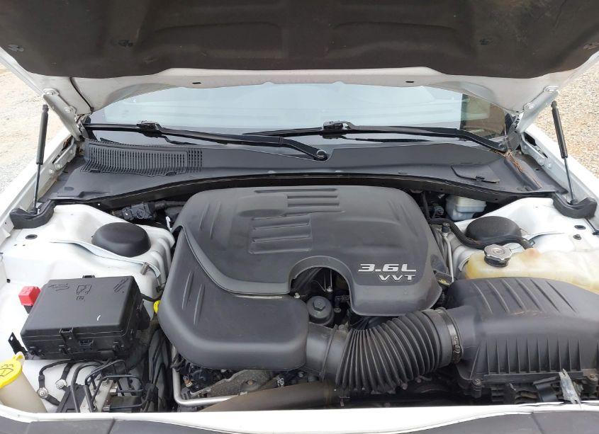 Photo 10 of 2013 Chrysler 300 MOTOWN (VIN 2C3CCAAG9DH506955)