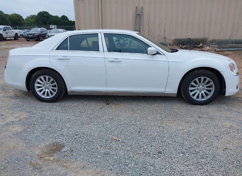 Photo 14 of 2013 Chrysler 300 MOTOWN (VIN 2C3CCAAG9DH506955)