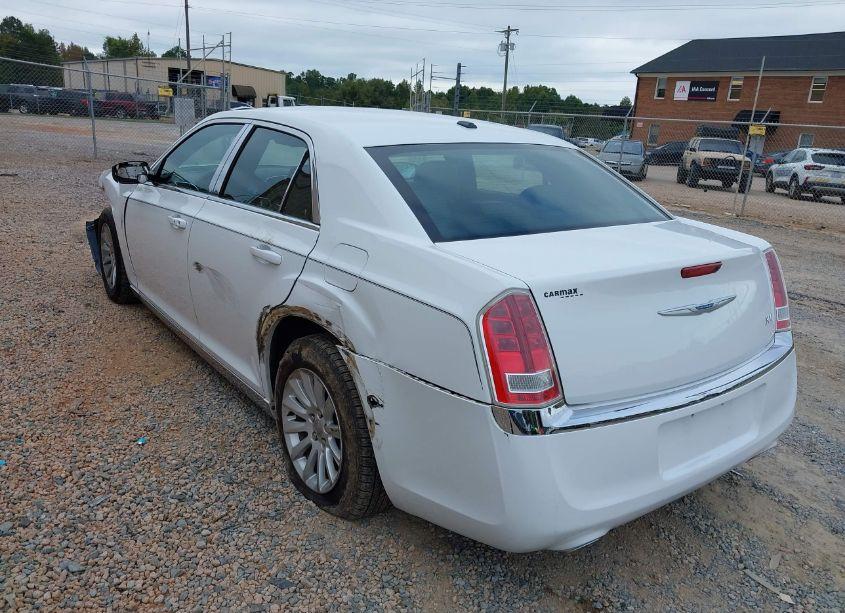 Photo 3 of 2013 Chrysler 300 MOTOWN (VIN 2C3CCAAG9DH506955)