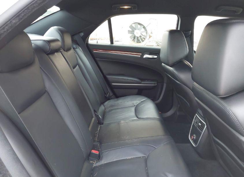 Photo 8 of 2013 Chrysler 300 MOTOWN (VIN 2C3CCAAG9DH506955)