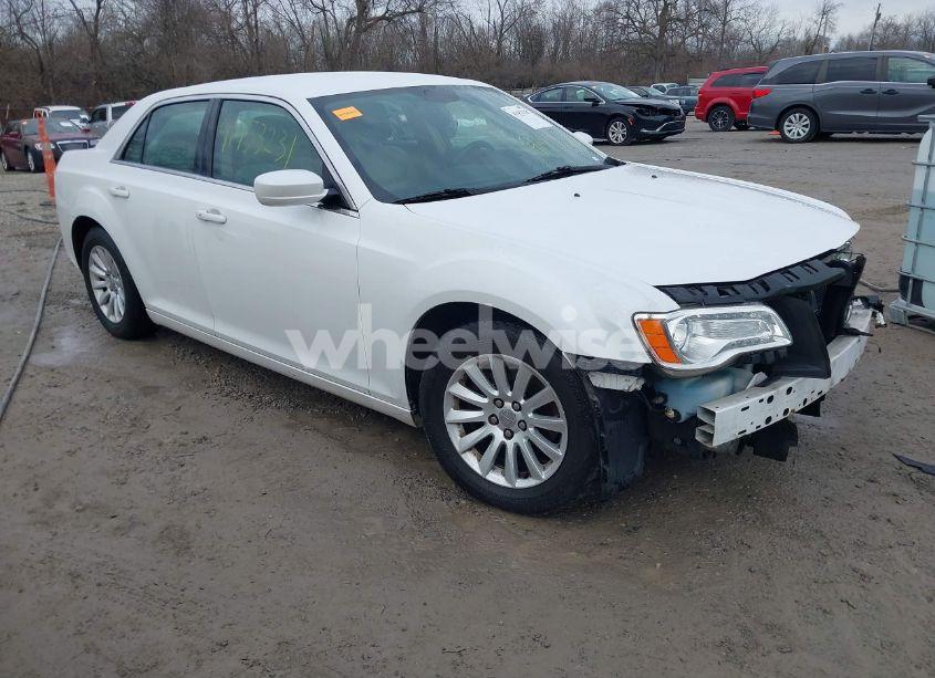 2013 Chrysler 300 MOTOWN (VIN 2C3CCAAG9DH508575) main photo