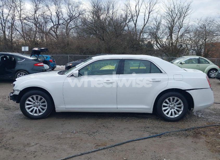 Photo 14 of 2013 Chrysler 300 MOTOWN (VIN 2C3CCAAG9DH508575)