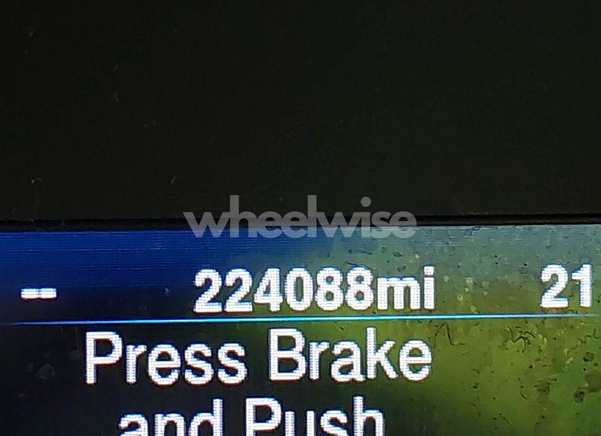 Photo 15 of 2013 Chrysler 300 MOTOWN (VIN 2C3CCAAG9DH508575)