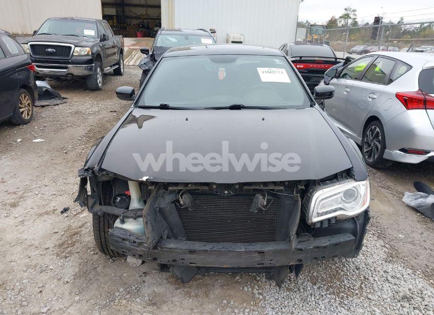 Photo 13 of 2013 Chrysler 300 MOTOWN (VIN 2C3CCAAG9DH632264)