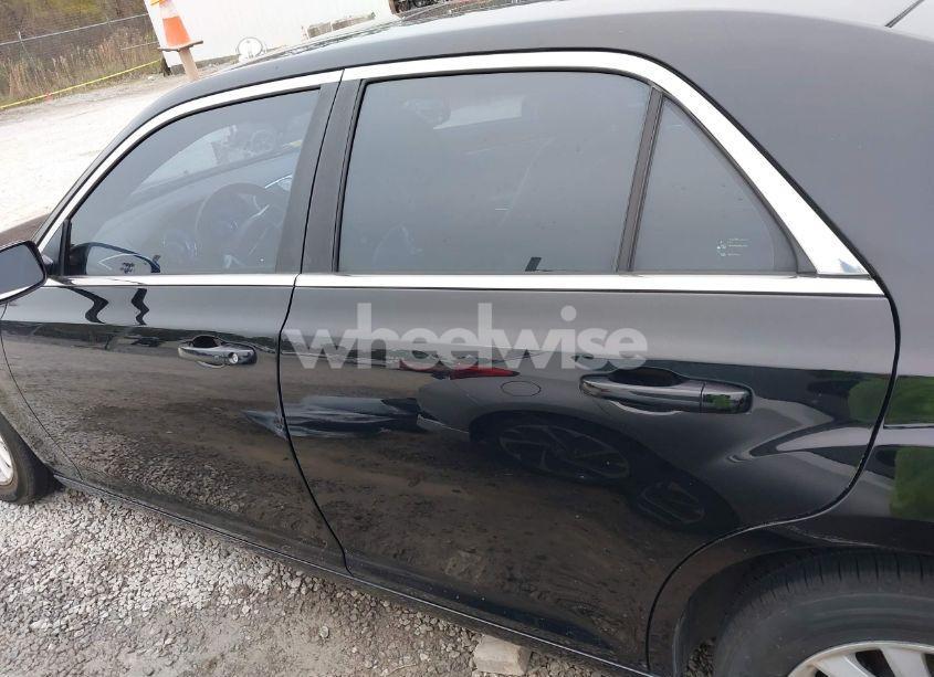 Photo 15 of 2013 Chrysler 300 MOTOWN (VIN 2C3CCAAG9DH632264)