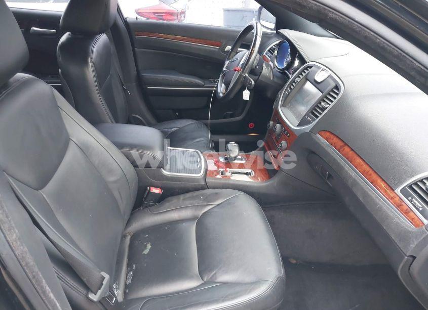 Photo 5 of 2013 Chrysler 300 MOTOWN (VIN 2C3CCAAG9DH632264)