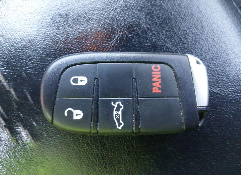 Photo 11 of 2013 Chrysler 300 MOTOWN (VIN 2C3CCAAG9DH657200)