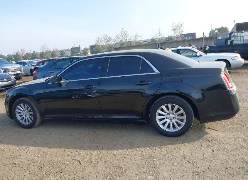 Photo 14 of 2013 Chrysler 300 MOTOWN (VIN 2C3CCAAG9DH657200)