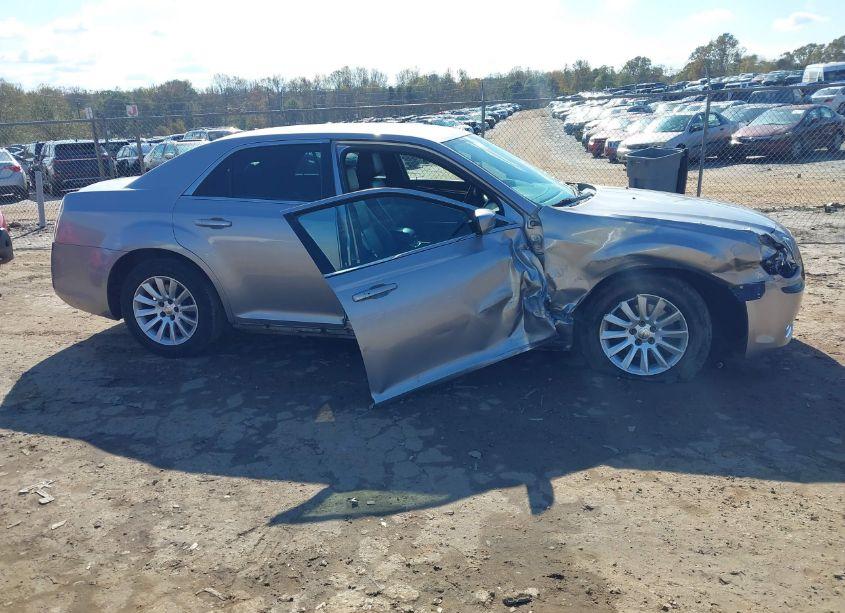 Photo 13 of 2014 Chrysler 300 (VIN 2C3CCAAG9EH119890)